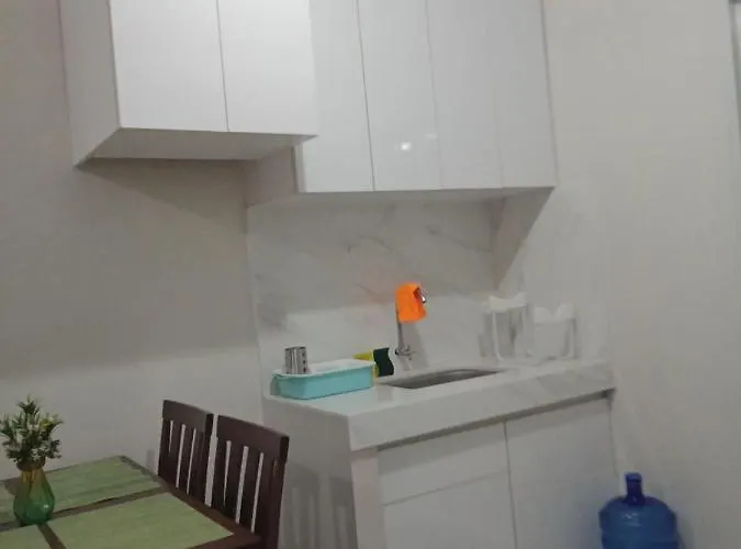 Cozy 2br House & Lot, Near Airport, Ateneo De Cebu, Sm Lacion, Gaisano Grand Mall Holiday home