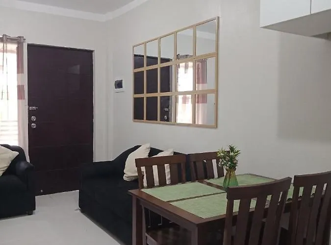 Holiday home Cozy 2br House & Lot, Near Airport, Ateneo De Cebu, Sm Lacion, Gaisano Grand Mall